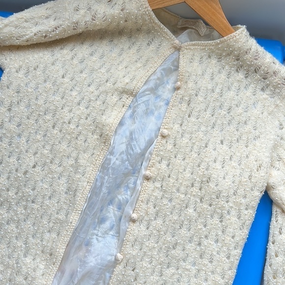 Vintage Alexander’s wool crochet knit, pearl button, front cardigan small - Picture 7 of 7
